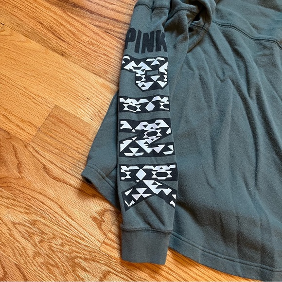 Victoria’s Secret PINK tribal sleeve logo pullover size XS - Picture 3 of 4